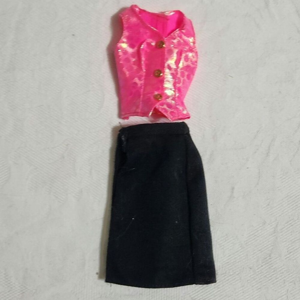 Vintage 1994 Barbie Cut N Style Pink Vest & Black Wrap Skirt Set Mattel 12642